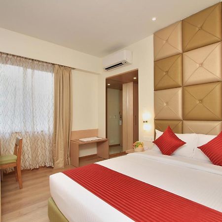 La Sara Regent Bangalore Exterior foto