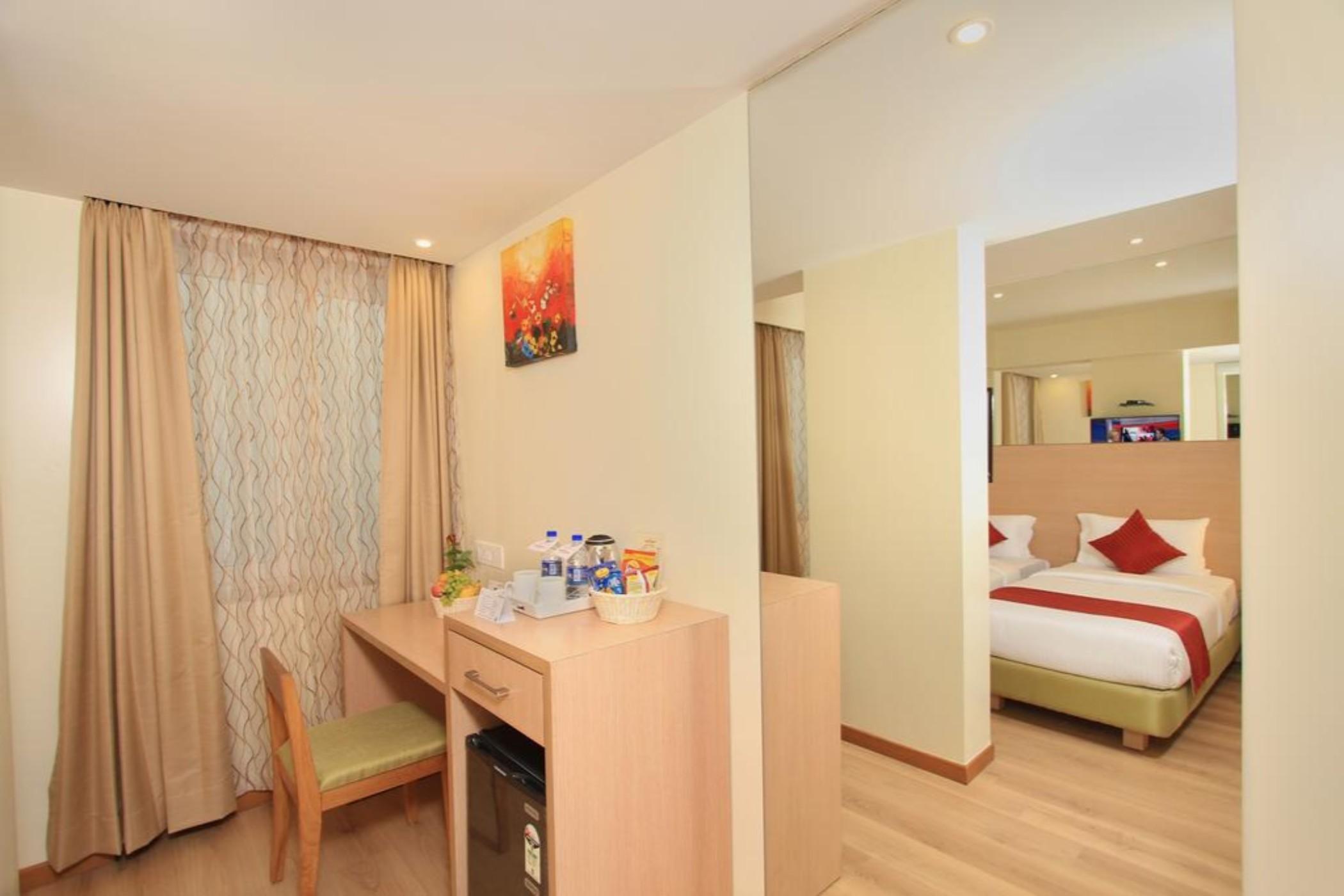 La Sara Regent Bangalore Exterior foto
